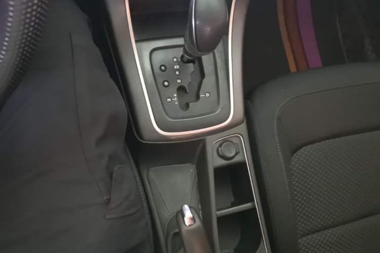Used Citroen C4 Sega 2018 1.6L Automatic Comfort Model Gear Lever