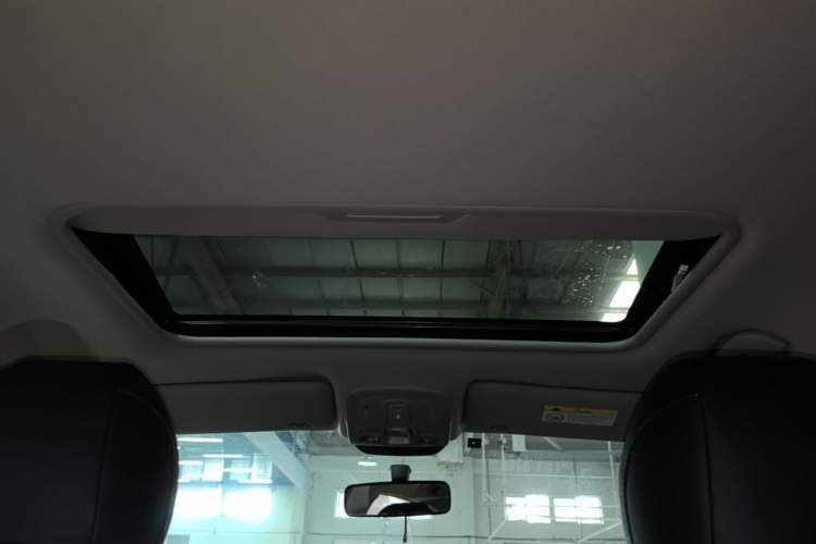 Used Citroen C4 Sega 2018 1.6L Automatic Luxury Model Headliner
