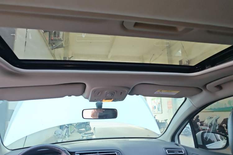 Used Citroen C4 Sega 2018 1.6L Manual Luxury Model Headliner