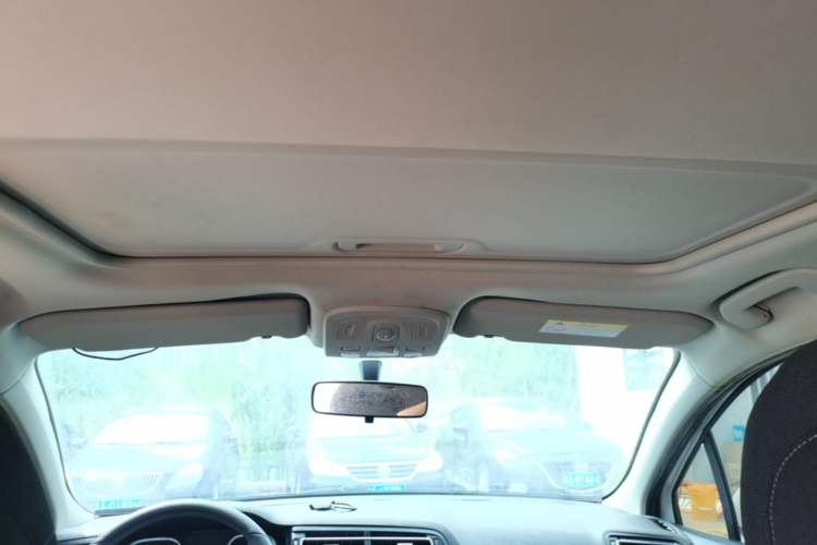 Used Citroen C4 Sega 2018 1.6L Automatic Luxury Model Headliner