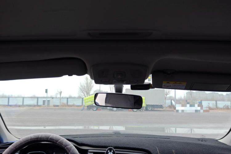 Used Citroen C4 Sega 2018 1.6L Automatic Luxury Model Headliner