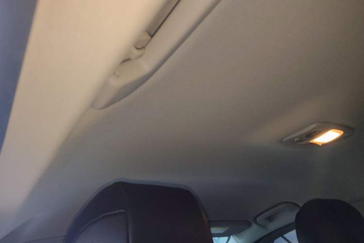 Used Citroen C4 Sega 2018 1.6L Manual Comfort Model Headliner
