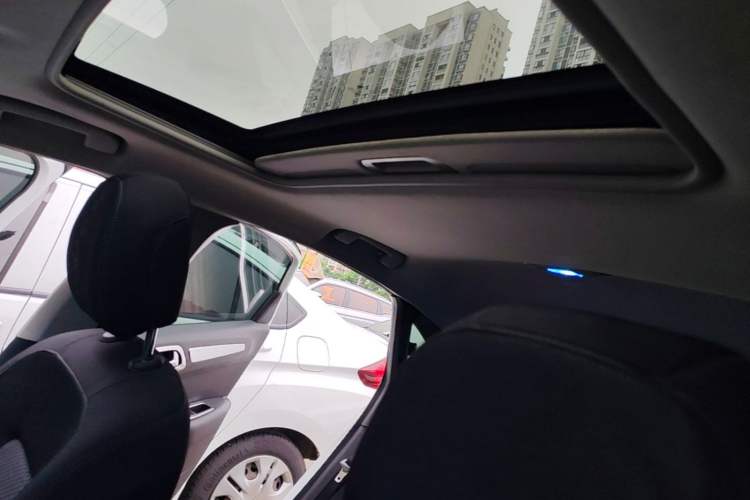 Used Citroen C4 Sega 2018 1.6L Manual Luxury Model Headliner