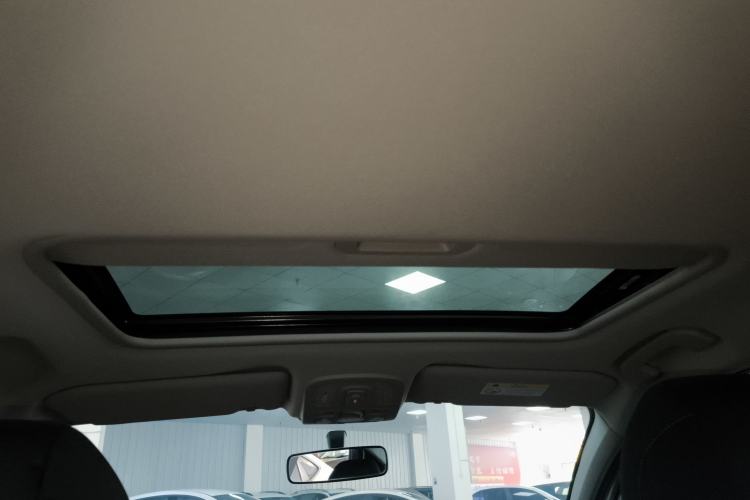 Used Citroen C4 Sega 2018 1.6L Automatic Luxury Model Headliner