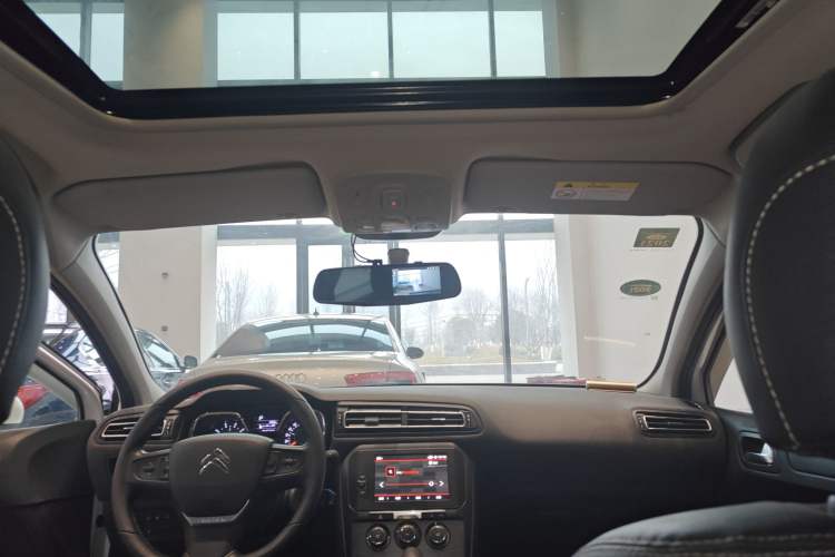 Used Citroen C4 Sega 2018 1.6L Automatic Luxury Model Headliner