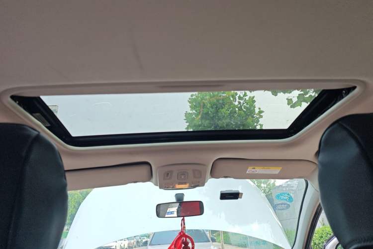 Used Citroen C4 Sega 2018 1.6L Automatic Luxury Model Headliner