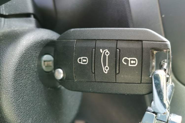 Used Citroen C4 Sega 2018 1.6L Automatic Luxury Model Interior 1