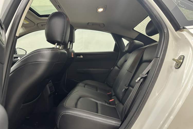 Used Citroen C4 Sega 2018 1.6L Automatic Luxury Model Interior 1