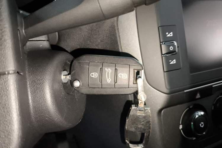 Used Citroen C4 Sega 2018 1.6L Automatic Luxury Model Interior 1