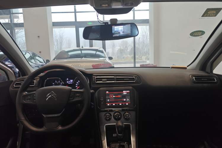 Used Citroen C4 Sega 2018 1.6L Automatic Luxury Model Interior 2