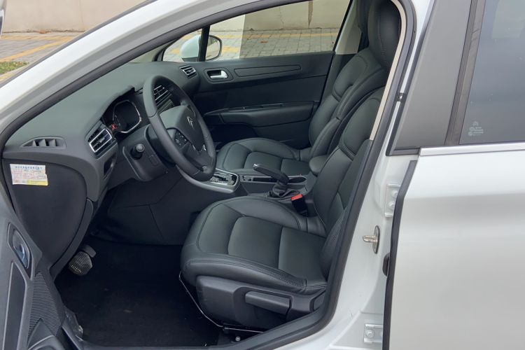 Used Citroen C4 Sega 2018 1.6L Automatic Luxury Model Interior 2
