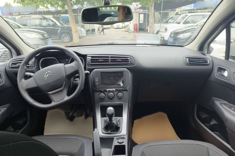 Used Citroen C4 Sega 2018 1.6L Manual Comfort Model Interior 3