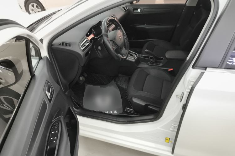 Used Citroen C4 Sega 2018 1.6L Automatic Luxury Model Interior 3