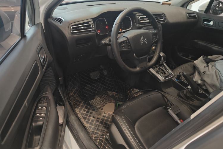 Used Citroen C4 Sega 2018 1.6L Automatic Luxury Model Interior 3
