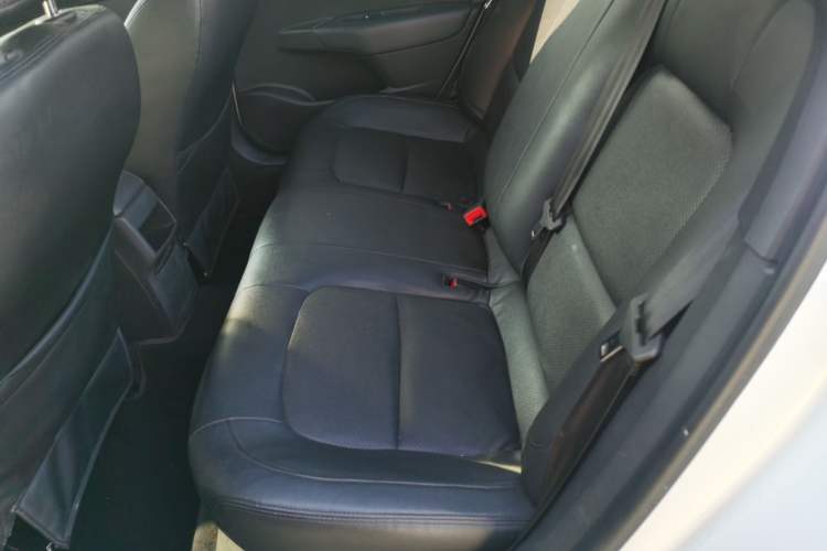 Used Citroen C4 Sega 2018 1.6L Automatic Luxury Model Interior 4