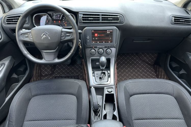 Used Citroen C4 Sega 2018 1.6L Automatic Luxury Model Interior 4
