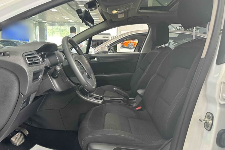 Used Citroen C4 Sega 2018 1.6L Automatic Luxury Model Interior 4