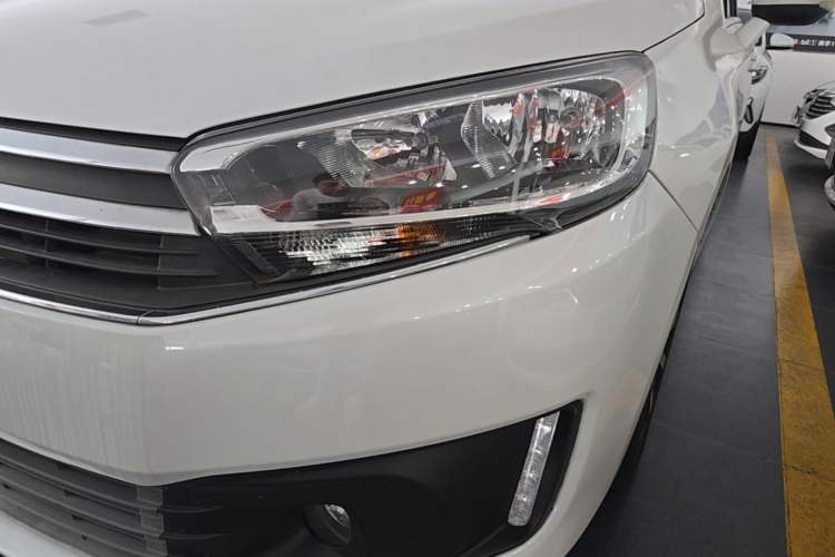 Used Citroen C4 Sega 2018 1.6L Manual Luxury Model Left Front Headlight