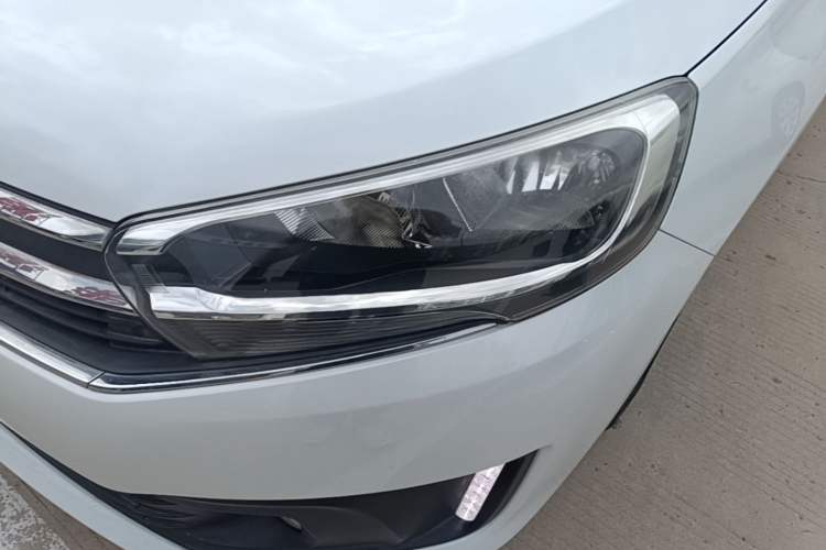 Used Citroen C4 Sega 2018 1.6L Manual Luxury Model Left Front Headlight