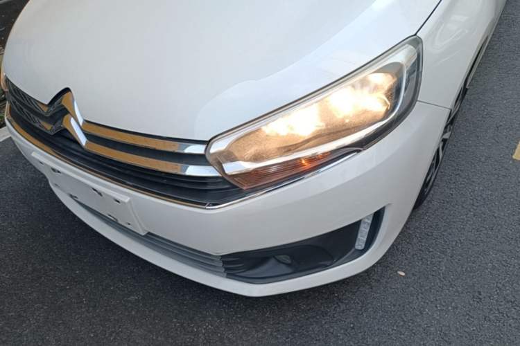 Used Citroen C4 Sega 2018 1.6L Automatic Luxury Model Left Front Headlight