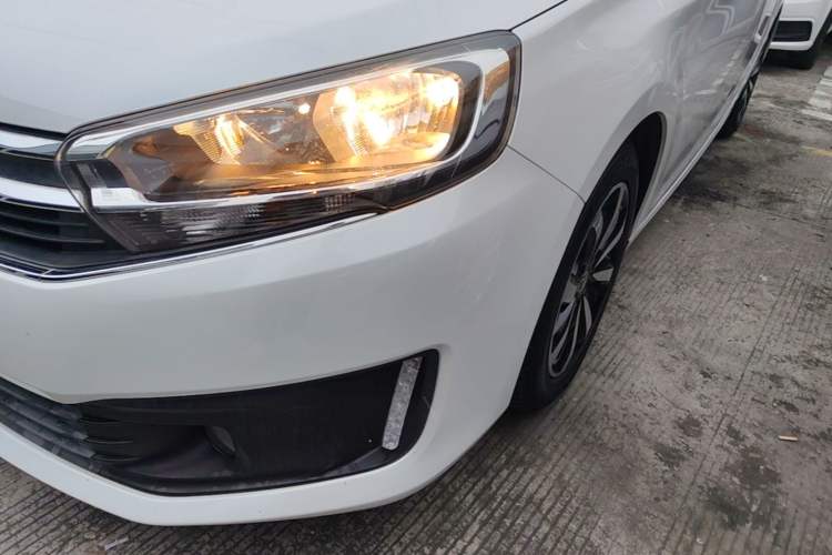 Used Citroen C4 Sega 2018 1.6L Manual Luxury Model Left Front Headlight