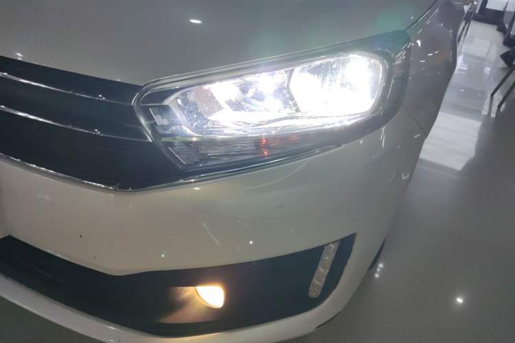 Used Citroen C4 Sega 2018 1.6L Automatic Luxury Model Left Front Headlight
