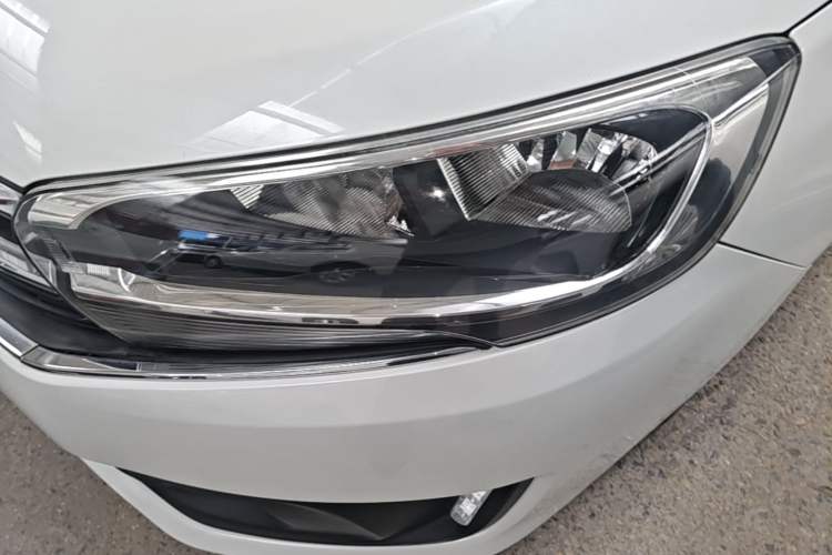 Used Citroen C4 Sega 2018 1.6L Automatic Luxury Model Left Front Headlight