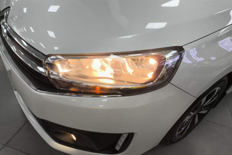 Used Citroen C4 Sega 2018 1.6L Automatic Luxury Model Left Front Headlight