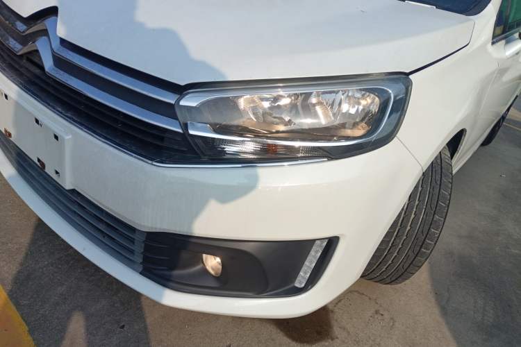 Used Citroen C4 Sega 2018 1.6L Automatic Luxury Model Left Front Headlight