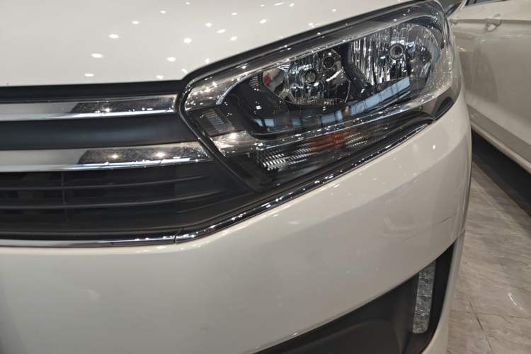 Used Citroen C4 Sega 2018 1.6L Automatic Luxury Model Left Front Headlight