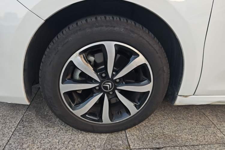 Used Citroen C4 Sega 2018 1.6L Automatic Luxury Model Left Front Wheel Hub