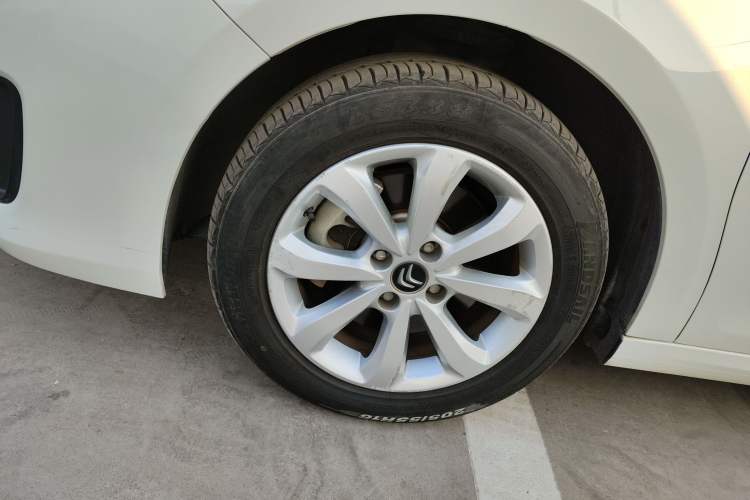 Used Citroen C4 Sega 2018 1.6L Manual Comfort Model Left Front Wheel Hub