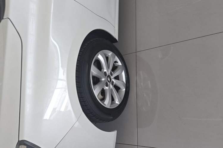 Used Citroen C4 Sega 2018 1.6L Automatic Comfort Model Left Front Wheel Hub