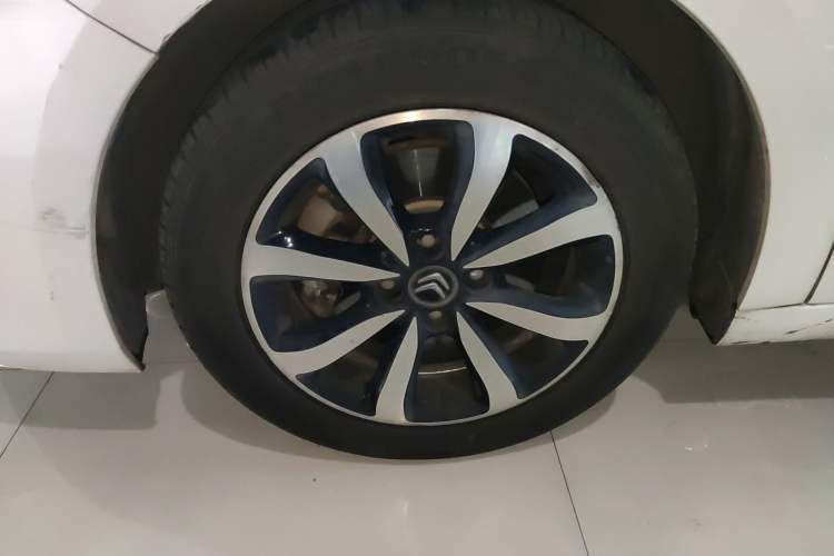 Used Citroen C4 Sega 2018 1.6L Automatic Luxury Model Left Front Wheel Hub