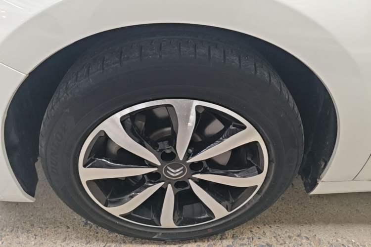 Used Citroen C4 Sega 2018 1.6L Automatic Luxury Model Left Front Wheel Hub