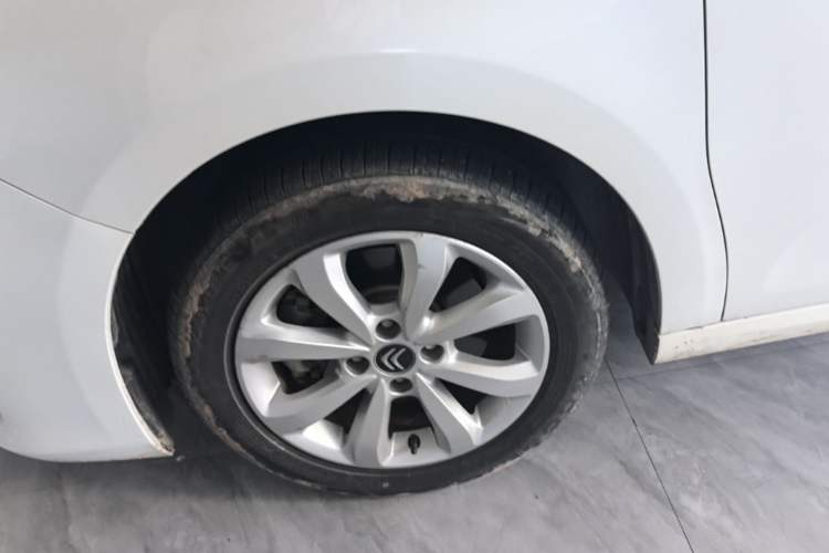 Used Citroen C4 Sega 2018 1.6L Automatic Comfort Model Left Front Wheel Hub