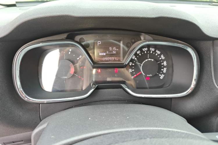 Used Citroen C4 Sega 2018 1.6L Automatic Luxury Model Odometer Close Up
