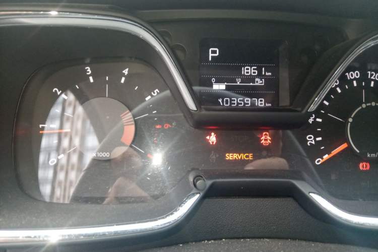 Used Citroen C4 Sega 2018 1.6L Automatic Comfort Model Odometer Close Up