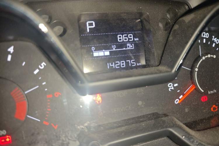 Used Citroen C4 Sega 2018 1.6L Automatic Comfort Model Odometer Close Up