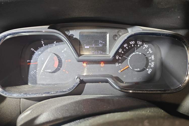 Used Citroen C4 Sega 2018 1.6L Manual Luxury Model Odometer Close Up
