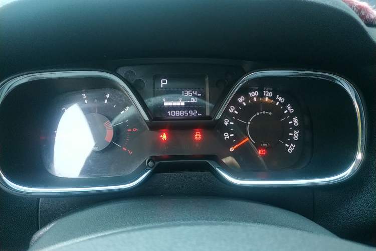 Used Citroen C4 Sega 2018 1.6L Automatic Luxury Model Odometer Close Up