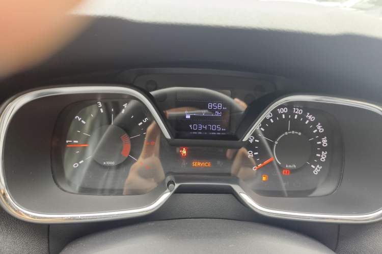 Used Citroen C4 Sega 2018 1.6L Manual Comfort Model Odometer Close Up