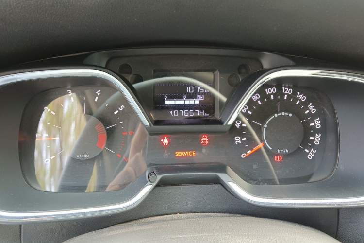 Used Citroen C4 Sega 2018 1.6L Manual Comfort Model Odometer Close Up
