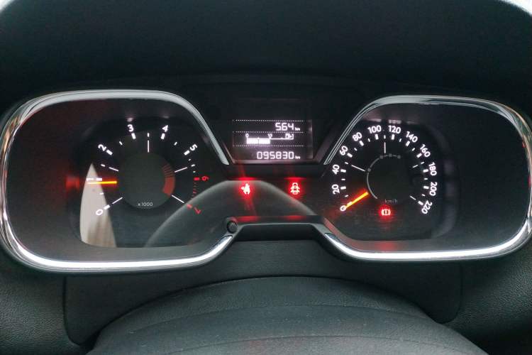 Used Citroen C4 Sega 2018 1.6L Manual Comfort Model Odometer Close Up