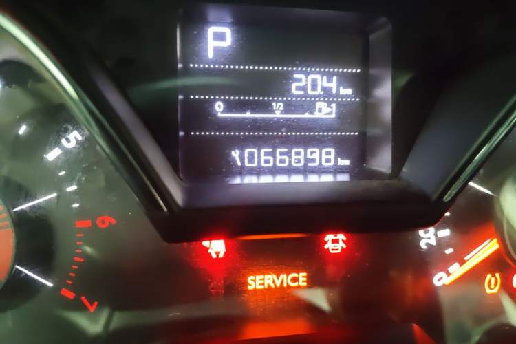 Used Citroen C4 Sega 2018 1.6L Automatic Luxury Model Odometer Close Up
