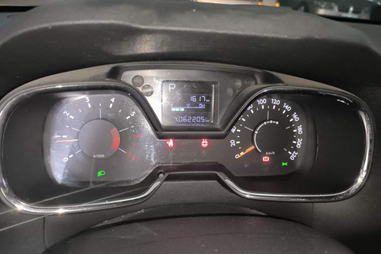 Used Citroen C4 Sega 2018 1.6L Automatic Luxury Model Odometer Close Up