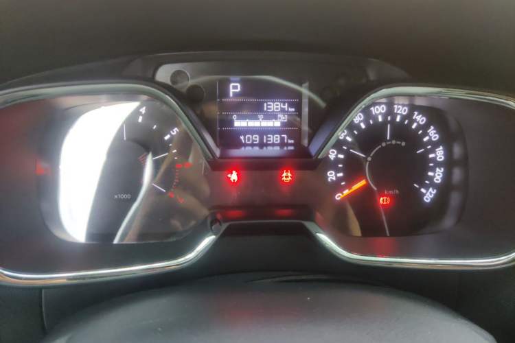 Used Citroen C4 Sega 2018 1.6L Automatic Luxury Model Odometer Close Up