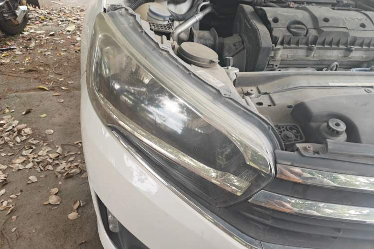 Used Citroen C4 Sega 2018 1.6L Manual Luxury Model Right Front Headlight