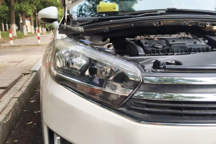 Used Citroen C4 Sega 2018 1.6L Automatic Luxury Model Right Front Headlight