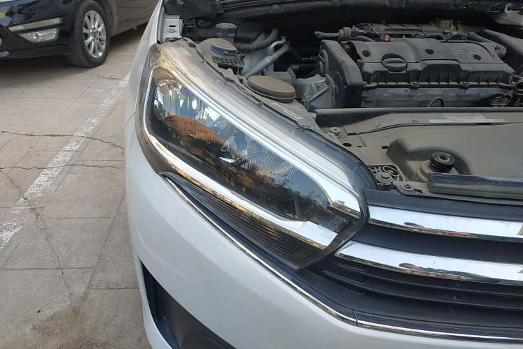 Used Citroen C4 Sega 2018 1.6L Automatic Comfort Model Right Front Headlight